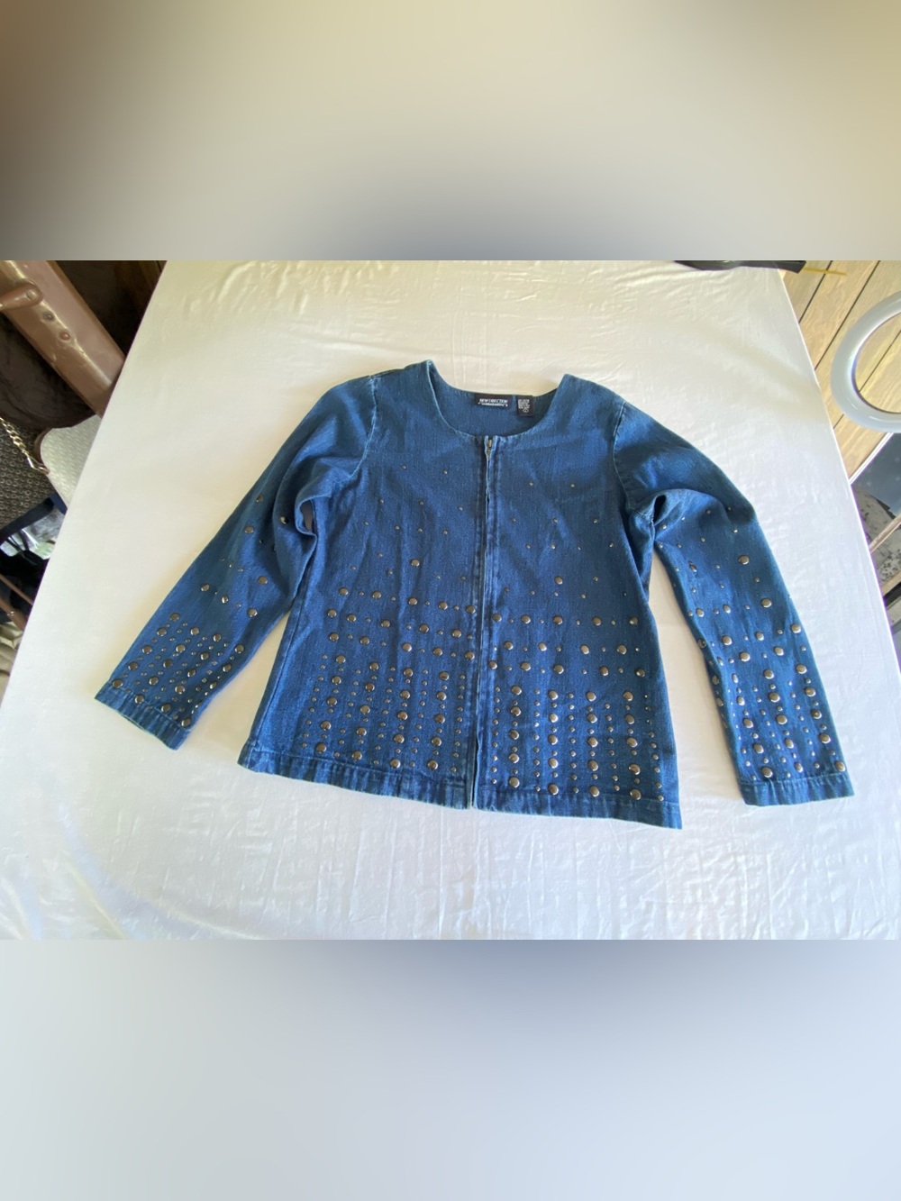 New Direction Ladies Large Studded Denim Blue Jean Jacket Shirt Full Zip Front